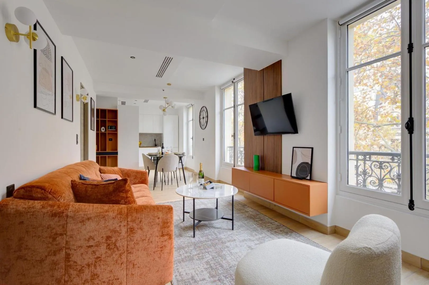 Bluestay 292 - Superbe Appartement A Paris 17 contacts